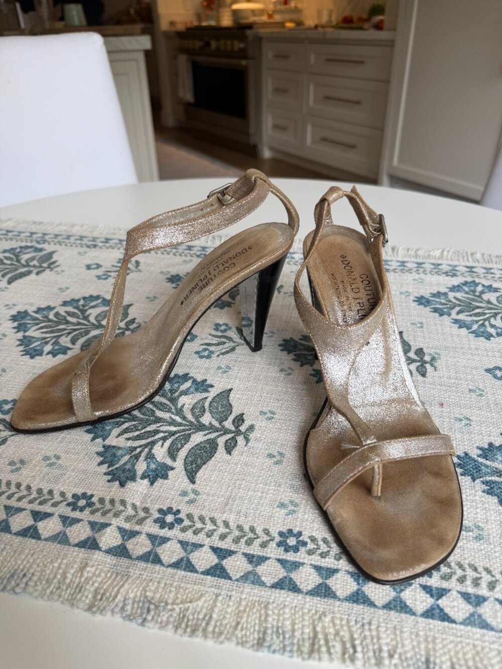 Donald J Pliner Couture Sandals | Metallic | Strappy | Womens Size 8.5